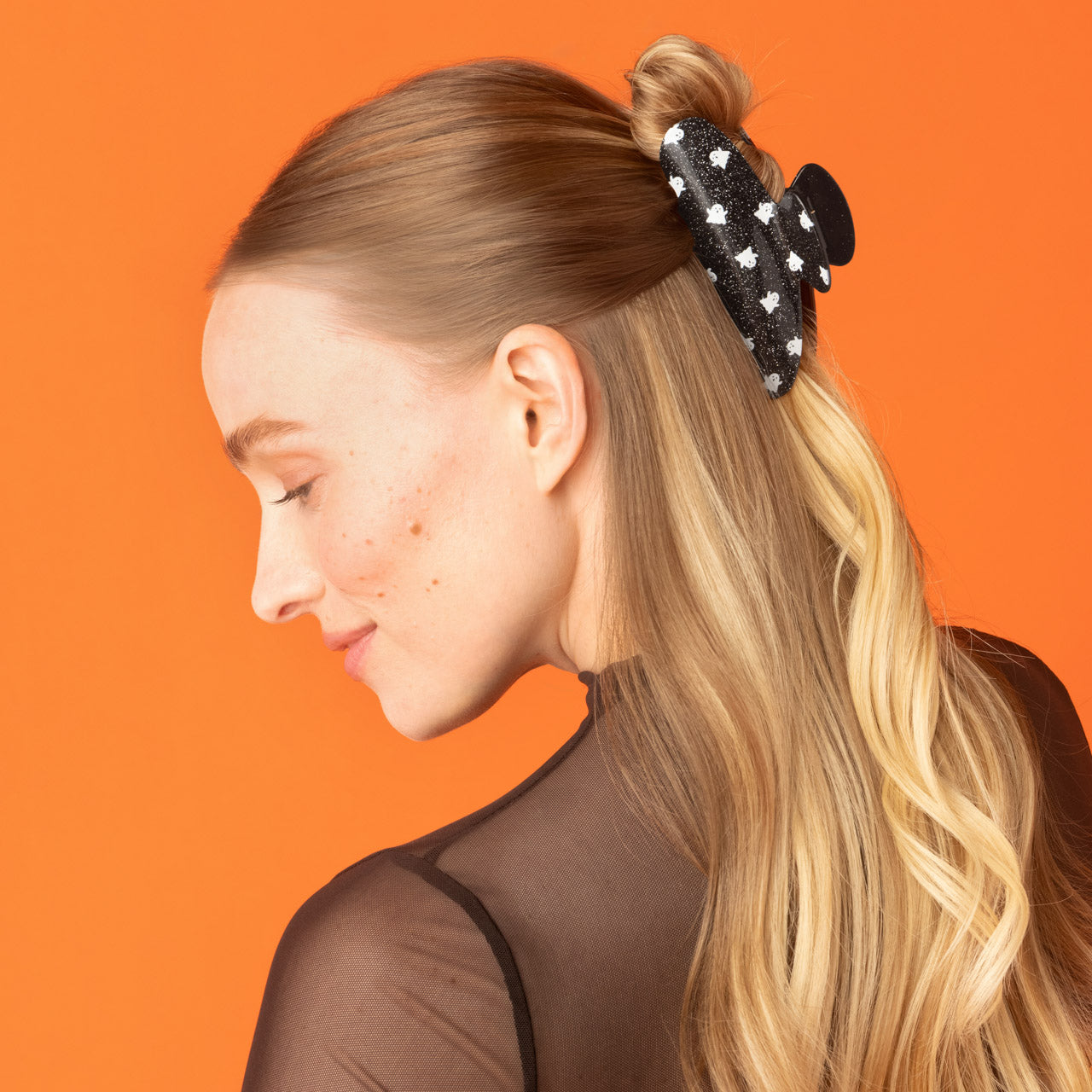 512037-Halloween-RecycledPlasticGlitterClawClip-Ghosts-Model-2-1280x1280px-1.jpg